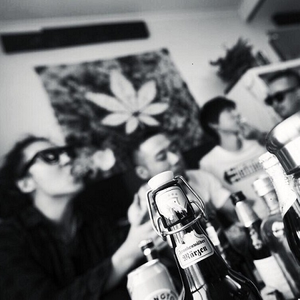 鲤鱼乡H男男嗯啊粗大
